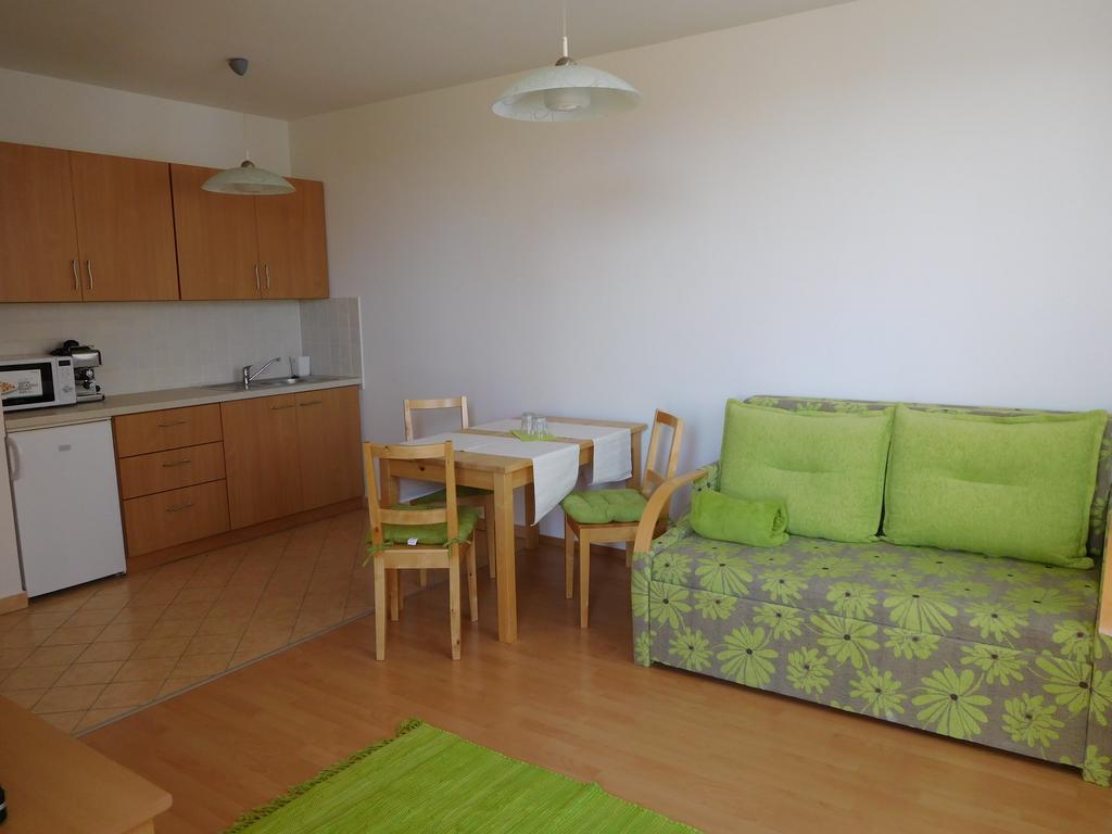 Jade Apartment Hegykő Екстериор снимка
