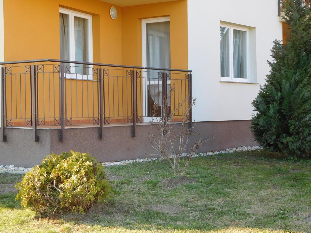 Jade Apartment Hegykő Екстериор снимка